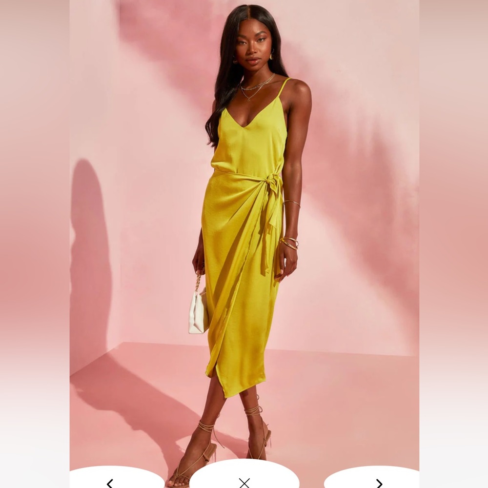 🆕 VICI Magdalena Satin Wrap Midi Dress